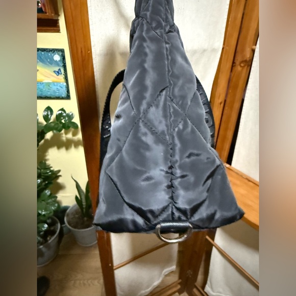 Steve Madden quilted tote/crossbody - Picture 4 of 10